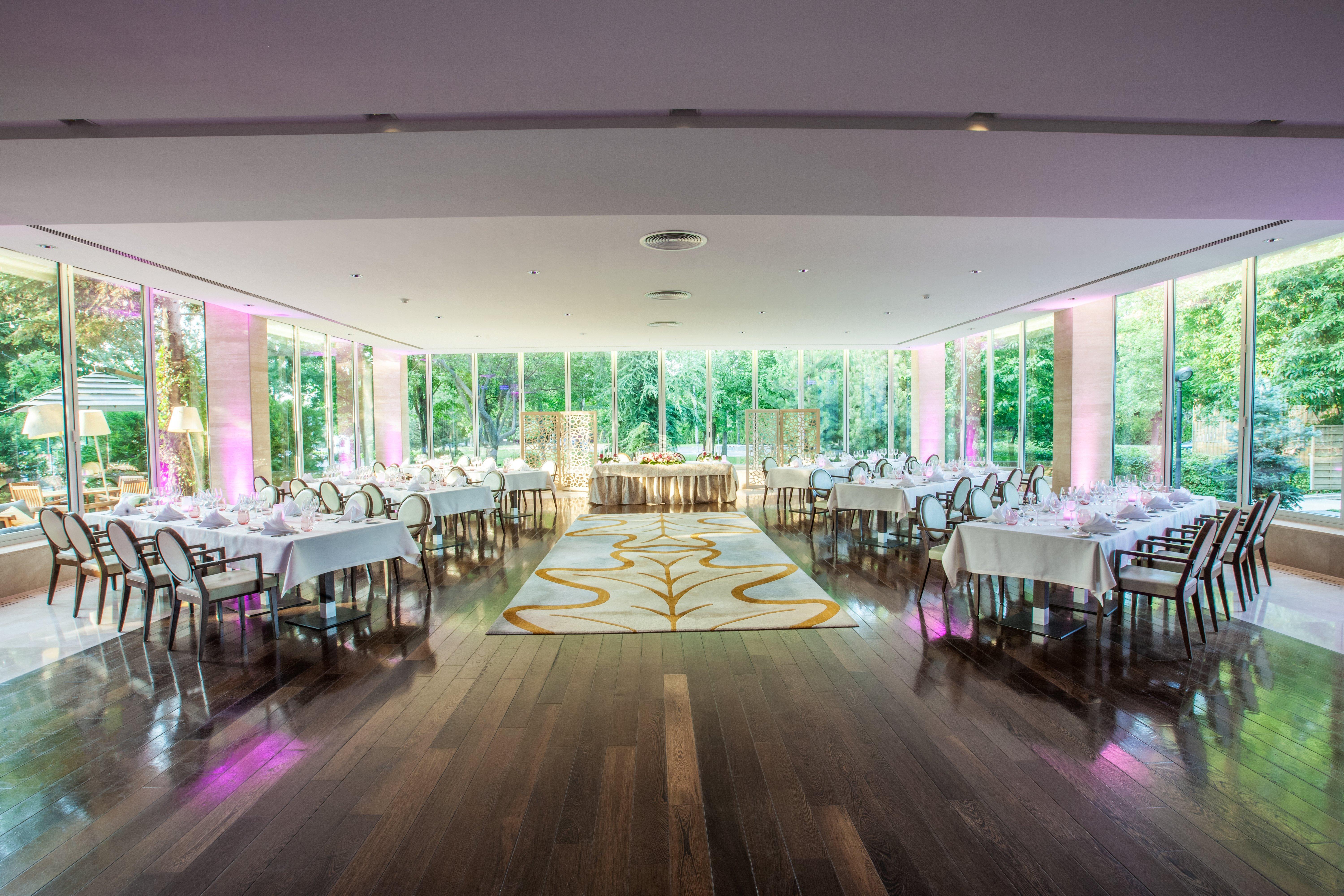 Crowne Plaza By Ihg